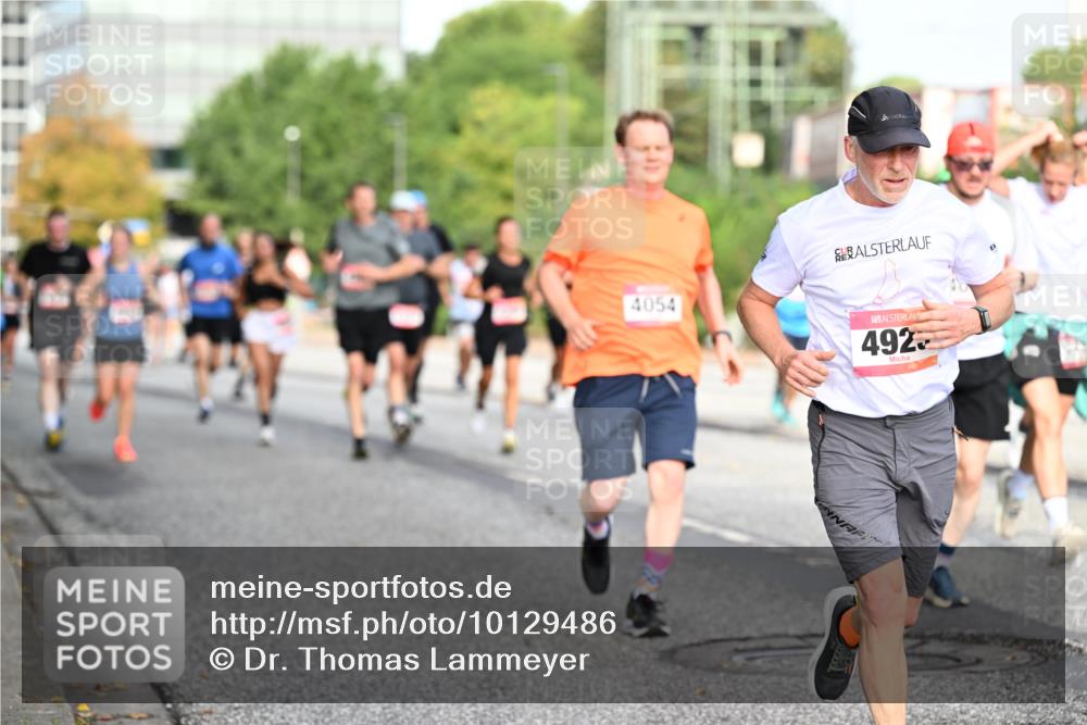 06.09.2026 - CURREX Alsterlauf Dr. Thomas Lammeyer http://msf.ph/oto/10129486 06.09.2026 09:51:00 Laufen 4054, 492 meine-sportfotos.de
