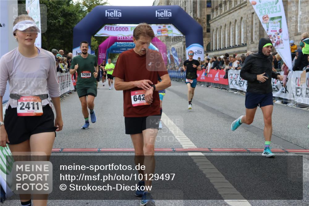 06.09.2026 - CURREX Alsterlauf Strokosch-Dieckow http://msf.ph/oto/10129497 06.09.2026 09:50:32 Ziel 2411, 2506, 2878, 2937, 3044, 4568, 4755, 4897, 5299, 5631, 5946, 6427, 8156 meine-sportfotos.de