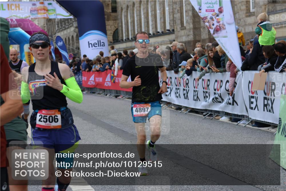 06.09.2026 - CURREX Alsterlauf Strokosch-Dieckow http://msf.ph/oto/10129515 06.09.2026 09:50:34 Ziel 2411, 2506, 2937, 3044, 3402, 4755, 4897, 5274, 5299, 5631, 5946, 6427 meine-sportfotos.de