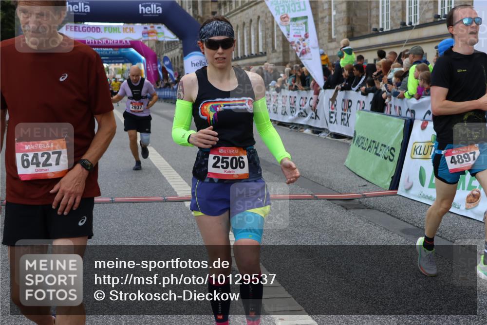 06.09.2026 - CURREX Alsterlauf Strokosch-Dieckow http://msf.ph/oto/10129537 06.09.2026 09:50:36 Ziel 2411, 2506, 2937, 3402, 4755, 4897, 5274, 5299, 5946, 6427, 8160 meine-sportfotos.de