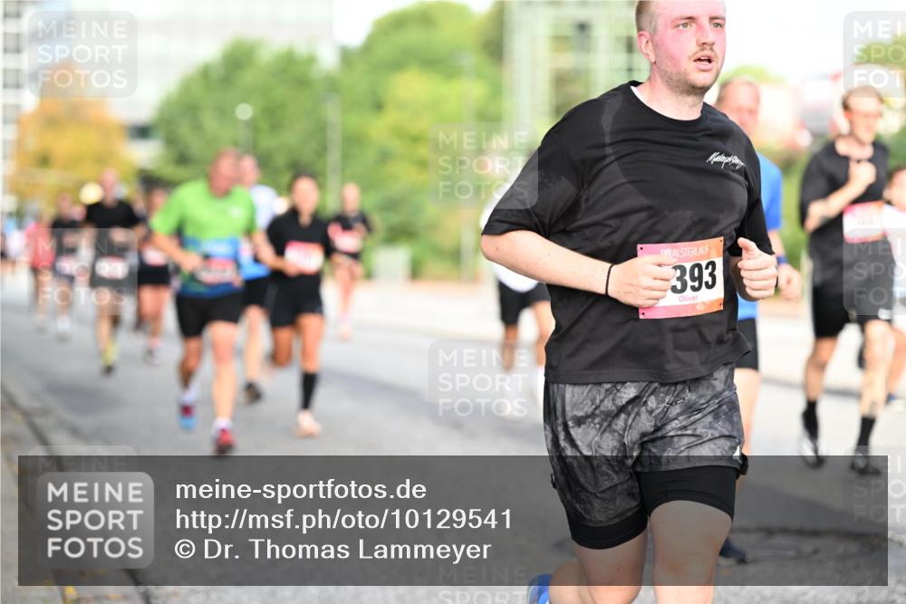 06.09.2026 - CURREX Alsterlauf Dr. Thomas Lammeyer http://msf.ph/oto/10129541 06.09.2026 09:51:06 Laufen 393 meine-sportfotos.de
