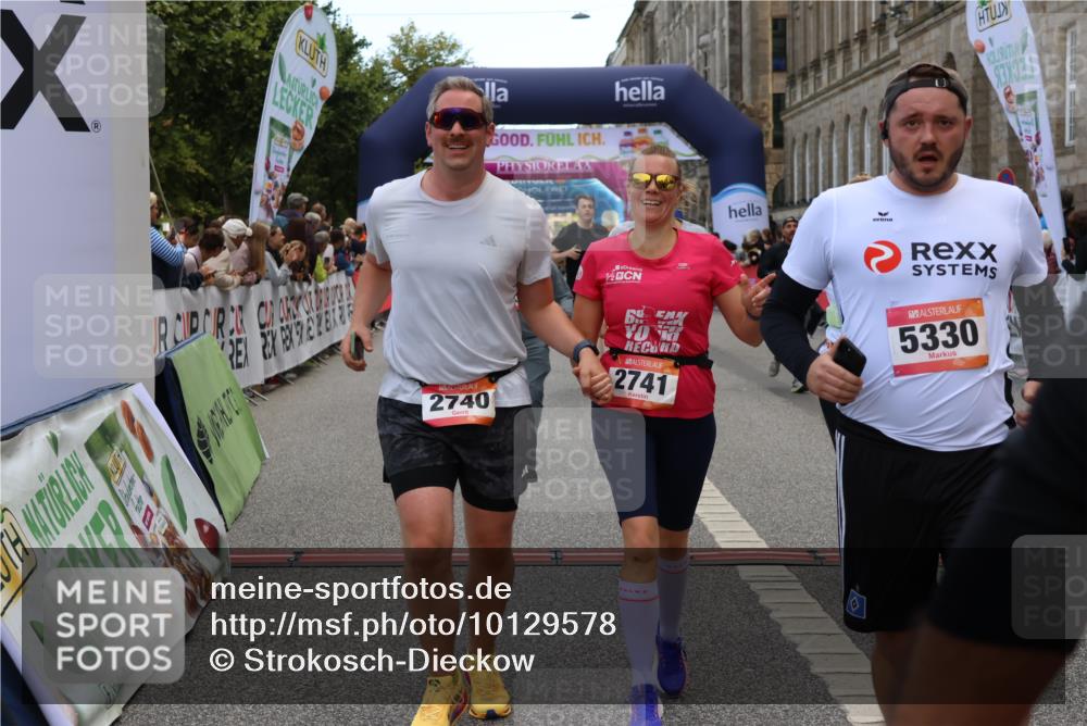 06.09.2026 - CURREX Alsterlauf Strokosch-Dieckow http://msf.ph/oto/10129578 06.09.2026 10:03:29 Ziel 2280, 2323, 2334, 2447, 2522, 2740, 2741, 2820, 3227, 3252, 3367, 3625, 3874, 4777, 5330, 5360, 5408, 5461, 5651, 6290, 6345, 6355, 8022, 8150, 8279 meine-sportfotos.de