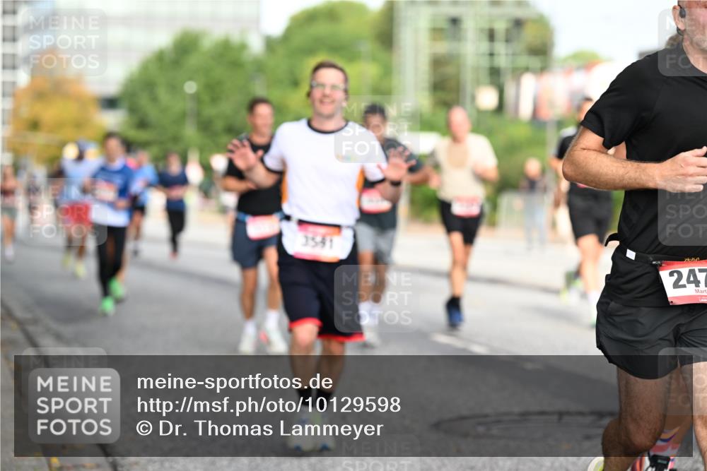 06.09.2026 - CURREX Alsterlauf Dr. Thomas Lammeyer http://msf.ph/oto/10129598 06.09.2026 09:51:13 Laufen 3541, 247 meine-sportfotos.de