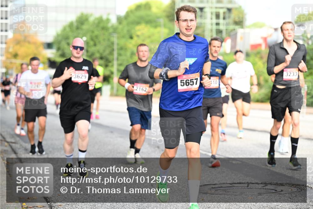 06.09.2026 - CURREX Alsterlauf Dr. Thomas Lammeyer http://msf.ph/oto/10129733 06.09.2026 09:51:28 Laufen 3629, 2162, 5657, 110, 3233 meine-sportfotos.de
