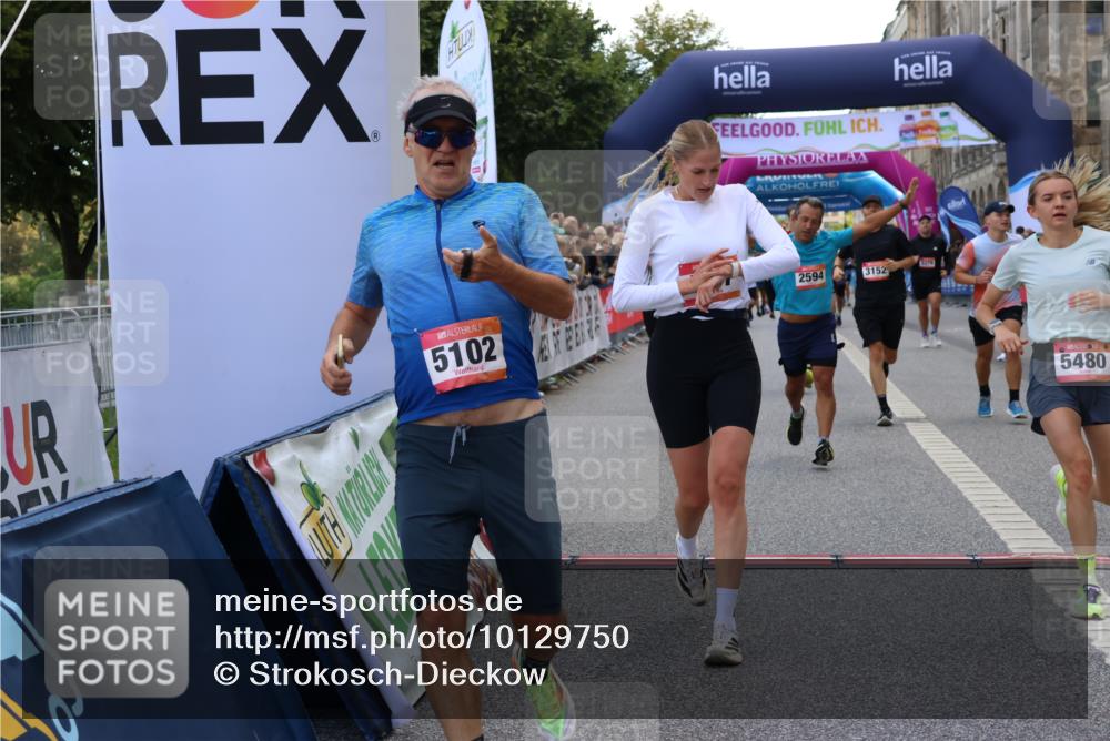 06.09.2026 - CURREX Alsterlauf Strokosch-Dieckow http://msf.ph/oto/10129750 06.09.2026 09:50:55 Ziel 2008, 2594, 2803, 3073, 3152, 3423, 3468, 3498, 4070, 4317, 4371, 4556, 4687, 4997, 5101, 5102, 5282, 5480, 6182, 6277, 8277 meine-sportfotos.de