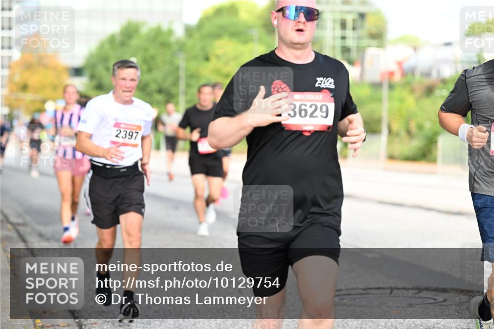 06.09.2026 - CURREX Alsterlauf Dr. Thomas Lammeyer http://msf.ph/oto/10129754 06.09.2026 09:51:30 Laufen 2397, 3629 meine-sportfotos.de
