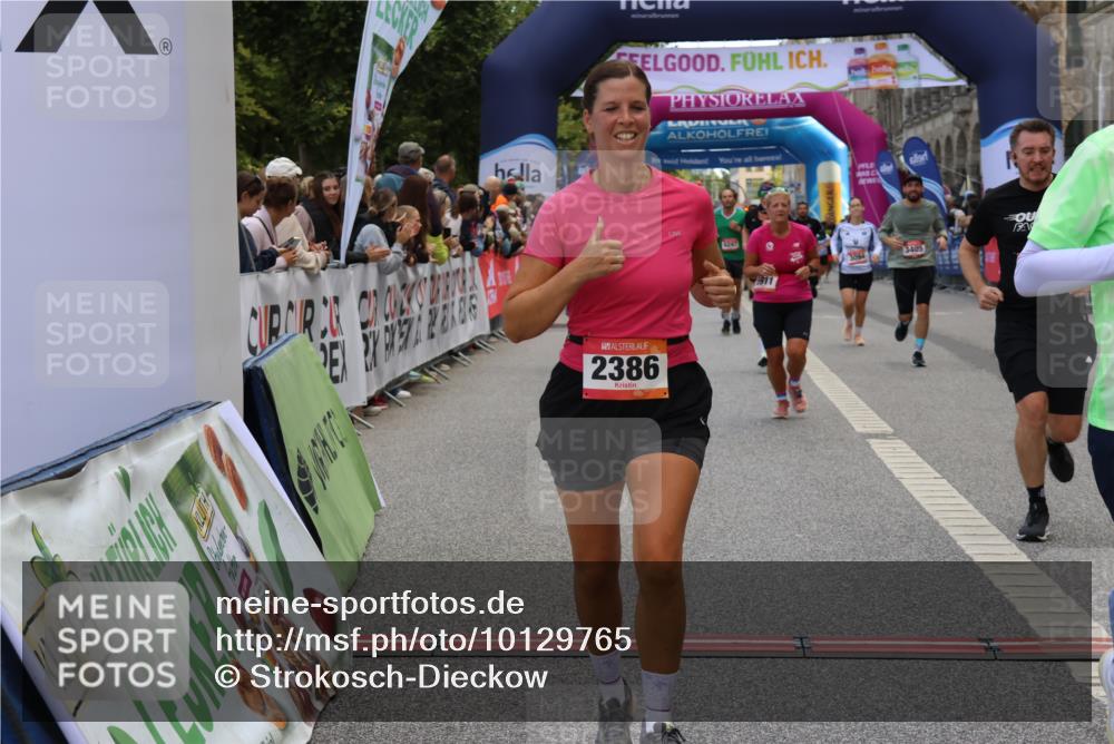 06.09.2026 - CURREX Alsterlauf Strokosch-Dieckow http://msf.ph/oto/10129765 06.09.2026 10:03:46 Ziel 2386, 2429, 2448, 2629, 2630, 3059, 3094, 3405, 4132, 4591, 4606, 5737, 5911, 8203, 8219, 8263, 8315, 8323 meine-sportfotos.de
