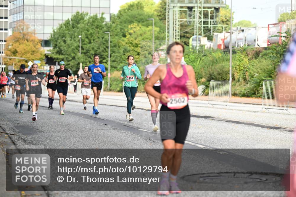 06.09.2026 - CURREX Alsterlauf Dr. Thomas Lammeyer http://msf.ph/oto/10129794 06.09.2026 09:51:35 Laufen 432, 6373, 5721, 4206, 264, 3251, 2502 meine-sportfotos.de