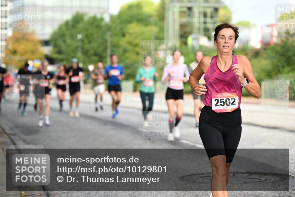 06.09.2026 - CURREX Alsterlauf Dr. Thomas Lammeyer http://msf.ph/oto/10129801 06.09.2026 09:51:35 Laufen 2502 meine-sportfotos.de
