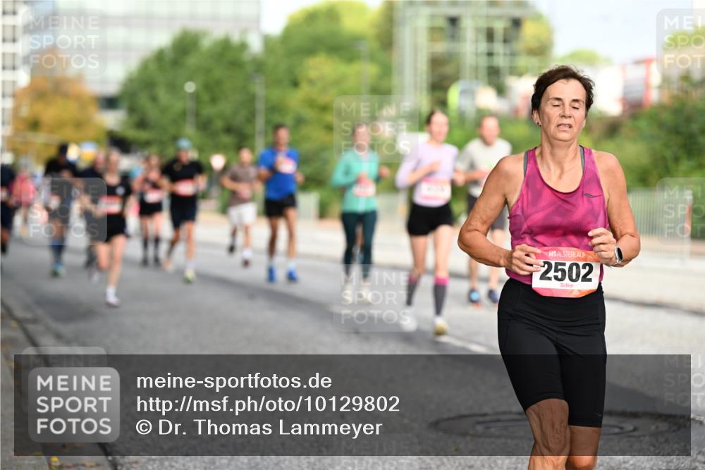 06.09.2026 - CURREX Alsterlauf Dr. Thomas Lammeyer http://msf.ph/oto/10129802 06.09.2026 09:51:36 Laufen 00, 2502 meine-sportfotos.de
