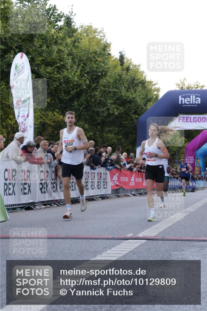 06.09.2026 - CURREX Alsterlauf Yannick Fuchs http://msf.ph/oto/10129809 06.09.2026 09:37:53 Ziel 2802, 3382, 5441, 5671, 6001, 6300 meine-sportfotos.de