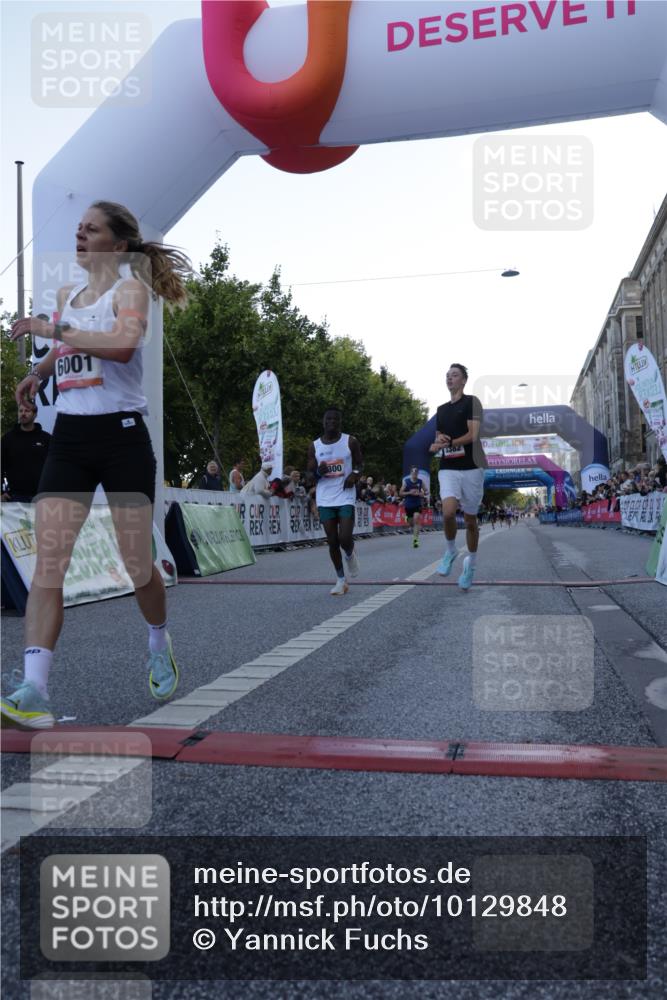 06.09.2026 - CURREX Alsterlauf Yannick Fuchs http://msf.ph/oto/10129848 06.09.2026 09:37:56 Ziel 2802, 3382, 5671, 6001, 6300, 8011 meine-sportfotos.de