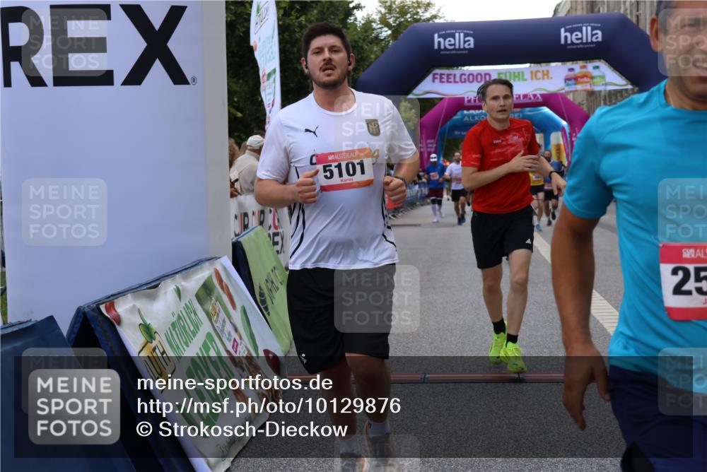 06.09.2026 - CURREX Alsterlauf Strokosch-Dieckow http://msf.ph/oto/10129876 06.09.2026 09:50:58 Ziel 2008, 2200, 2594, 2803, 3073, 3152, 3279, 3423, 3468, 3498, 3664, 3700, 4070, 4317, 4687, 5101, 5102, 5480, 6182, 6277 meine-sportfotos.de