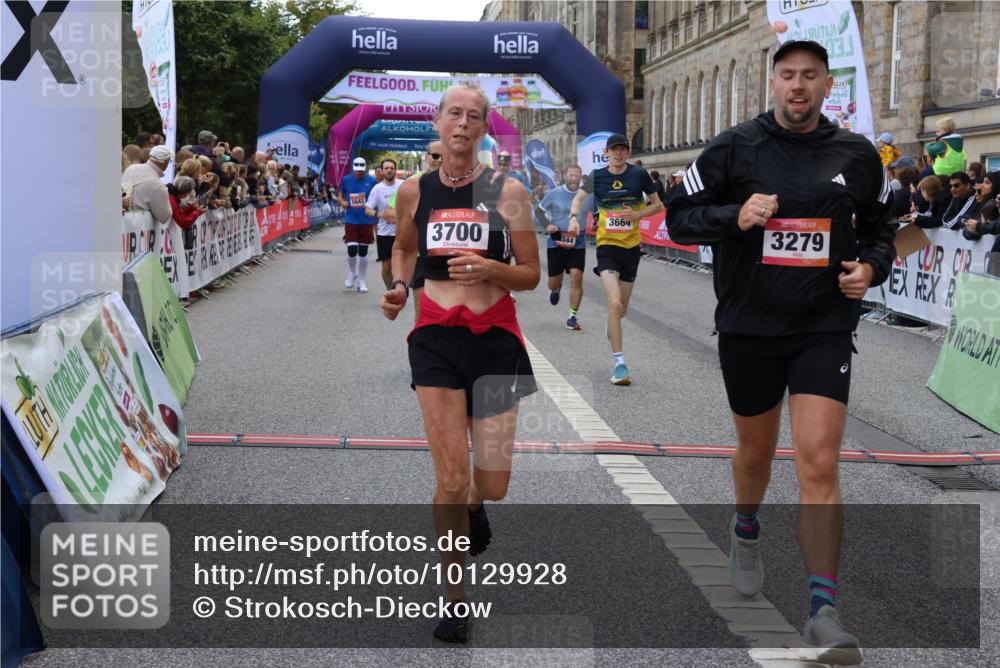 06.09.2026 - CURREX Alsterlauf Strokosch-Dieckow http://msf.ph/oto/10129928 06.09.2026 09:51:03 Ziel 2200, 2344, 2594, 2803, 3152, 3279, 3498, 3664, 3700, 4070, 4687, 4895, 5101, 5365, 5551, 5609, 5642, 5977, 6204, 6277 meine-sportfotos.de
