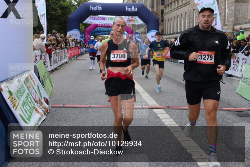 06.09.2026 - CURREX Alsterlauf Strokosch-Dieckow http://msf.ph/oto/10129934 06.09.2026 09:51:03 Ziel 2200, 2344, 2594, 2803, 3152, 3279, 3498, 3664, 3700, 4070, 4687, 4895, 5101, 5365, 5551, 5609, 5642, 5977, 6204, 6277 meine-sportfotos.de