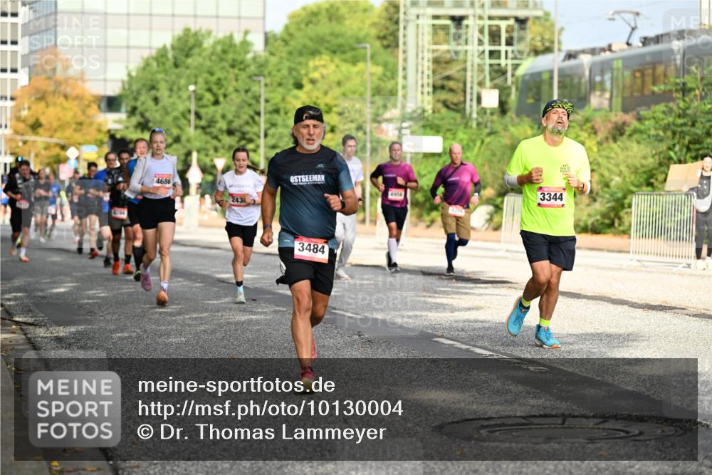 06.09.2026 - CURREX Alsterlauf Dr. Thomas Lammeyer http://msf.ph/oto/10130004 06.09.2026 09:52:02 Laufen 12, 64, 4686, 4954, 243, 3484, 4214, 3344 meine-sportfotos.de