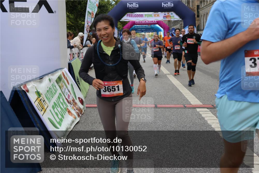 06.09.2026 - CURREX Alsterlauf Strokosch-Dieckow http://msf.ph/oto/10130052 06.09.2026 10:03:57 Ziel 2042, 2657, 2989, 3094, 3378, 3384, 3405, 3651, 3745, 3752, 3766, 4004, 4132, 4672, 4968, 4972, 4979, 5284, 5468, 6247, 8044, 8079 meine-sportfotos.de