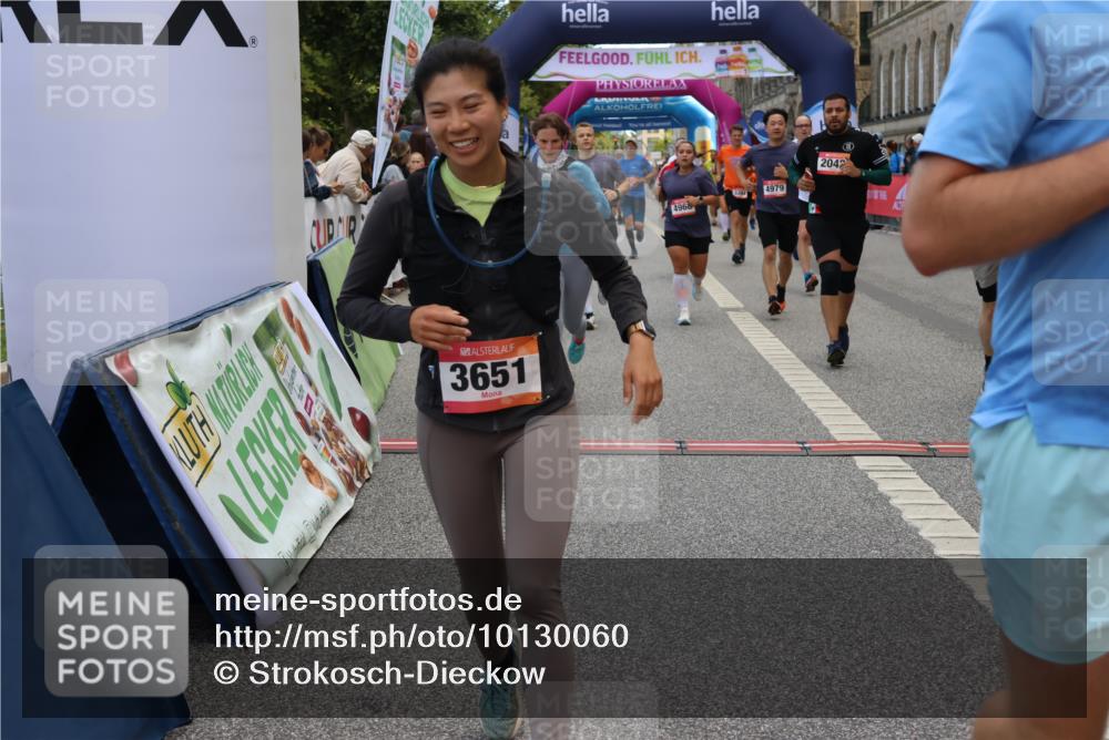 06.09.2026 - CURREX Alsterlauf Strokosch-Dieckow http://msf.ph/oto/10130060 06.09.2026 10:03:57 Ziel 2042, 2657, 2989, 3094, 3378, 3384, 3405, 3651, 3745, 3752, 3766, 4004, 4132, 4672, 4968, 4972, 4979, 5284, 5468, 6247, 8044, 8079 meine-sportfotos.de