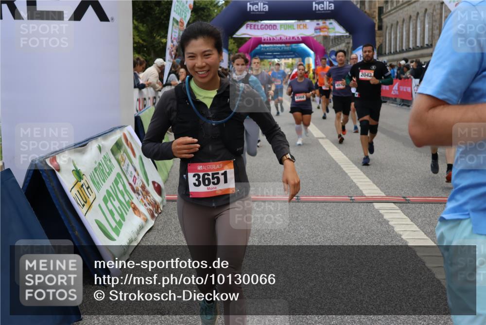 06.09.2026 - CURREX Alsterlauf Strokosch-Dieckow http://msf.ph/oto/10130066 06.09.2026 10:03:57 Ziel 2042, 2657, 2989, 3094, 3378, 3384, 3405, 3651, 3745, 3752, 3766, 4004, 4132, 4672, 4968, 4972, 4979, 5284, 5468, 6247, 8044, 8079 meine-sportfotos.de
