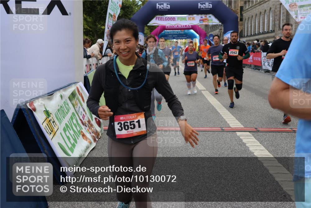 06.09.2026 - CURREX Alsterlauf Strokosch-Dieckow http://msf.ph/oto/10130072 06.09.2026 10:03:57 Ziel 2042, 2657, 2989, 3094, 3378, 3384, 3405, 3651, 3745, 3752, 3766, 4004, 4132, 4672, 4968, 4972, 4979, 5284, 5468, 6247, 8044, 8079 meine-sportfotos.de