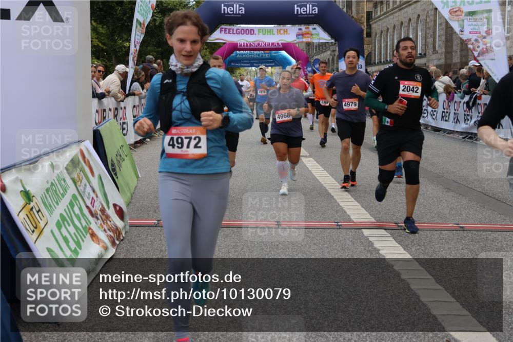 06.09.2026 - CURREX Alsterlauf Strokosch-Dieckow http://msf.ph/oto/10130079 06.09.2026 10:03:58 Ziel 2042, 2657, 2989, 3094, 3378, 3384, 3405, 3651, 3745, 3752, 3766, 4004, 4672, 4968, 4972, 4979, 5284, 5468, 6247, 8044, 8079 meine-sportfotos.de