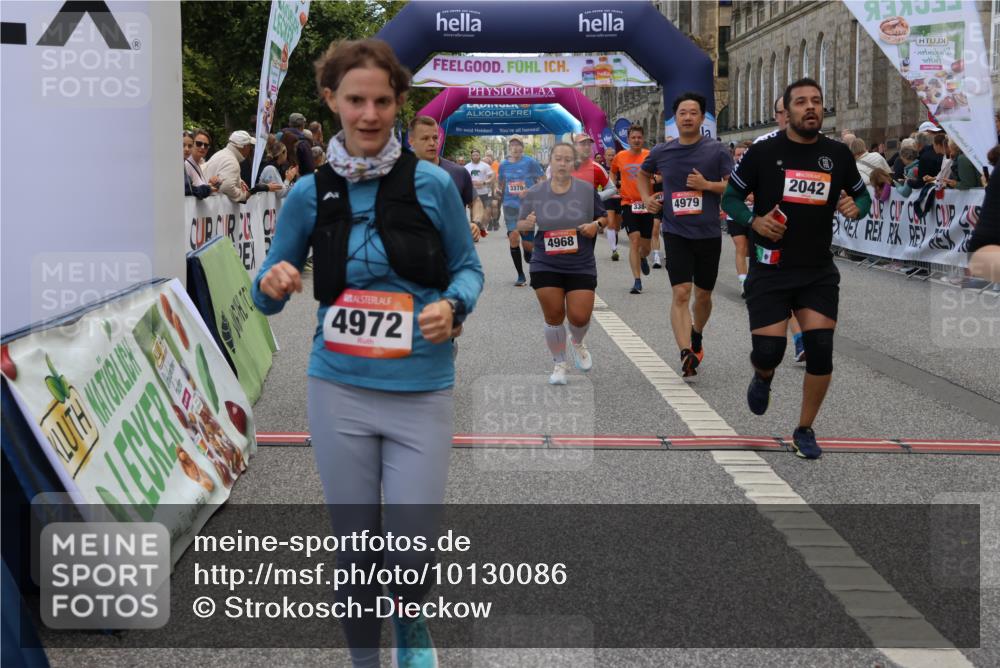06.09.2026 - CURREX Alsterlauf Strokosch-Dieckow http://msf.ph/oto/10130086 06.09.2026 10:03:58 Ziel 2042, 2657, 2989, 3094, 3378, 3384, 3405, 3651, 3745, 3752, 3766, 4004, 4672, 4968, 4972, 4979, 5284, 5468, 6247, 8044, 8079 meine-sportfotos.de
