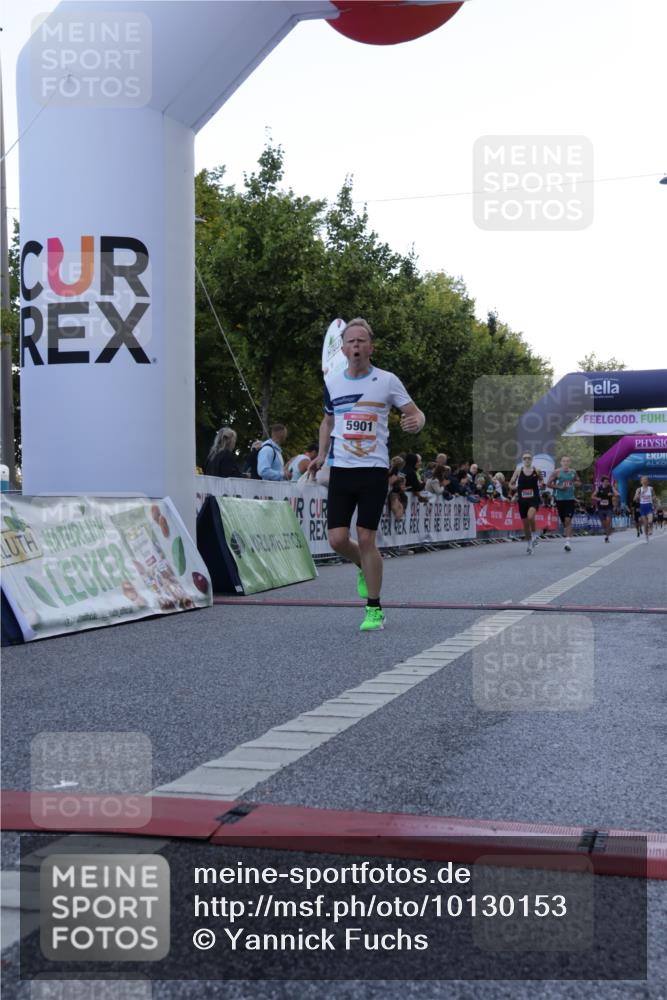 06.09.2026 - CURREX Alsterlauf Yannick Fuchs http://msf.ph/oto/10130153 06.09.2026 09:38:02 Ziel 2562, 2802, 3382, 4176, 5901, 6001, 6003, 6300, 8011 meine-sportfotos.de