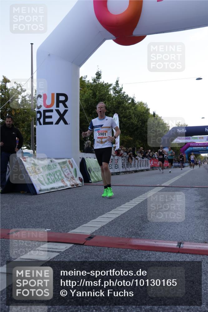 06.09.2026 - CURREX Alsterlauf Yannick Fuchs http://msf.ph/oto/10130165 06.09.2026 09:38:02 Ziel 2562, 2802, 3382, 4176, 5901, 6001, 6003, 6300, 8011 meine-sportfotos.de