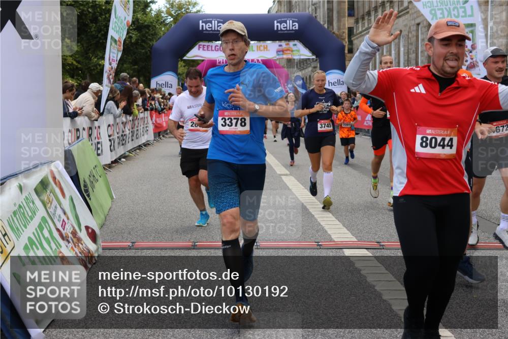 06.09.2026 - CURREX Alsterlauf Strokosch-Dieckow http://msf.ph/oto/10130192 06.09.2026 10:04:02 Ziel 2042, 2091, 2164, 2657, 2677, 2989, 3100, 3239, 3378, 3384, 3562, 3651, 3745, 3752, 4004, 4495, 4672, 4968, 4972, 4979, 5061, 5284, 5401, 5468, 5709, 6056, 8044, 8079 meine-sportfotos.de