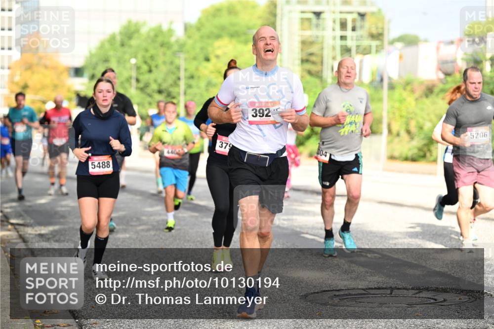 06.09.2026 - CURREX Alsterlauf Dr. Thomas Lammeyer http://msf.ph/oto/10130194 06.09.2026 09:52:25 Laufen 5488, 379, 392, 04, 5206 meine-sportfotos.de