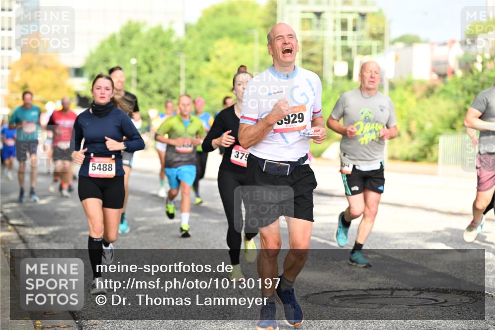 06.09.2026 - CURREX Alsterlauf Dr. Thomas Lammeyer http://msf.ph/oto/10130197 06.09.2026 09:52:25 Laufen 5488, 379, 929 meine-sportfotos.de