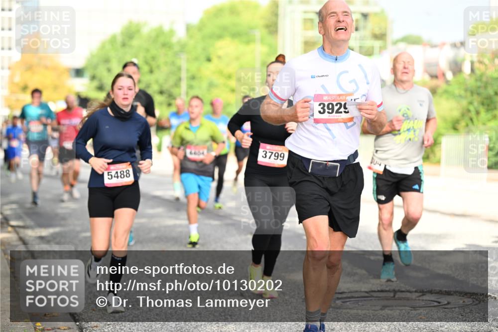 06.09.2026 - CURREX Alsterlauf Dr. Thomas Lammeyer http://msf.ph/oto/10130202 06.09.2026 09:52:25 Laufen 11, 5488, 3799, 3929, 504 meine-sportfotos.de