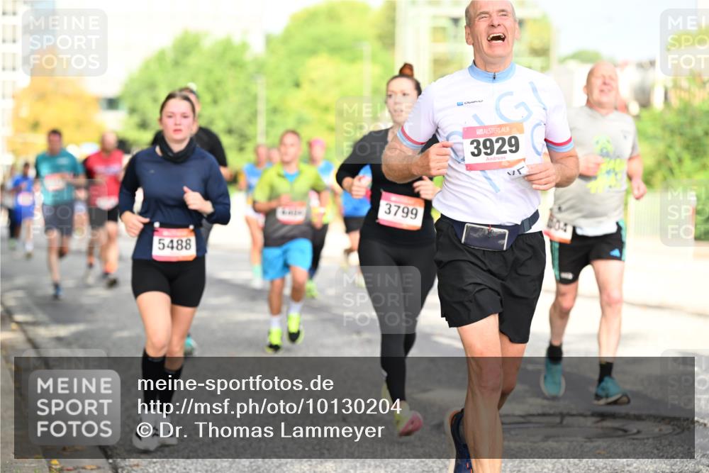 06.09.2026 - CURREX Alsterlauf Dr. Thomas Lammeyer http://msf.ph/oto/10130204 06.09.2026 09:52:26 Laufen 5488, 3799, 3929 meine-sportfotos.de