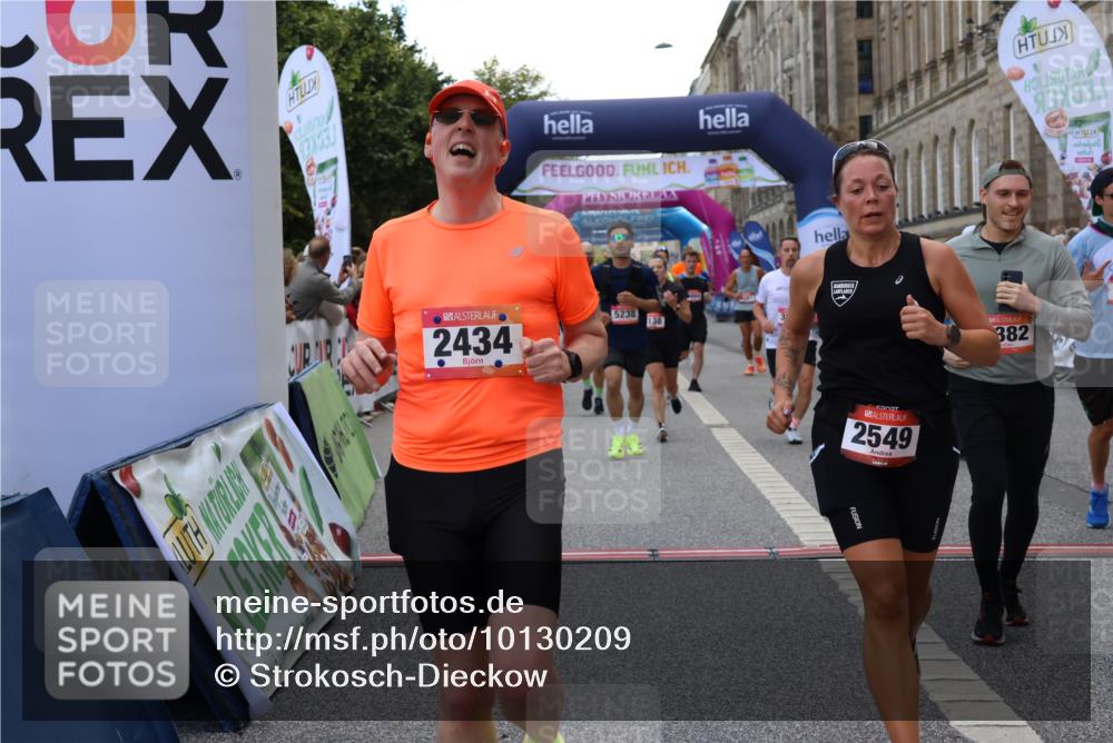 06.09.2026 - CURREX Alsterlauf Strokosch-Dieckow http://msf.ph/oto/10130209 06.09.2026 09:51:21 Ziel 2071, 2079, 2434, 2549, 2973, 2974, 3138, 3340, 3408, 3526, 3549, 3886, 4092, 4381, 4382, 4387, 4696, 5238, 5694, 5829, 5885, 6190, 6327, 6399 meine-sportfotos.de