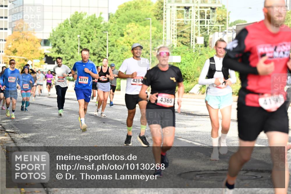 06.09.2026 - CURREX Alsterlauf Dr. Thomas Lammeyer http://msf.ph/oto/10130268 06.09.2026 09:52:32 Laufen 8211, 3225, 4135, 2277, 237, 4284, 4365, 4190 meine-sportfotos.de