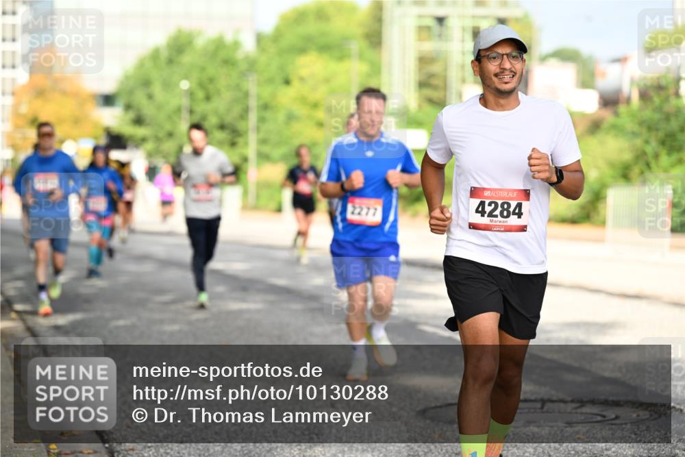 06.09.2026 - CURREX Alsterlauf Dr. Thomas Lammeyer http://msf.ph/oto/10130288 06.09.2026 09:52:34 Laufen 2277, 4284 meine-sportfotos.de