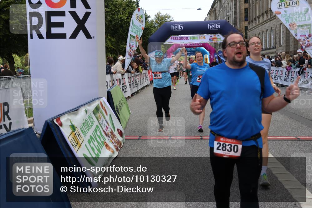 06.09.2026 - CURREX Alsterlauf Strokosch-Dieckow http://msf.ph/oto/10130327 06.09.2026 10:04:20 Ziel 2025, 2346, 2830, 3711, 3959, 3962, 4119, 4131, 4288, 4812, 5046, 5674, 5713, 6193 meine-sportfotos.de