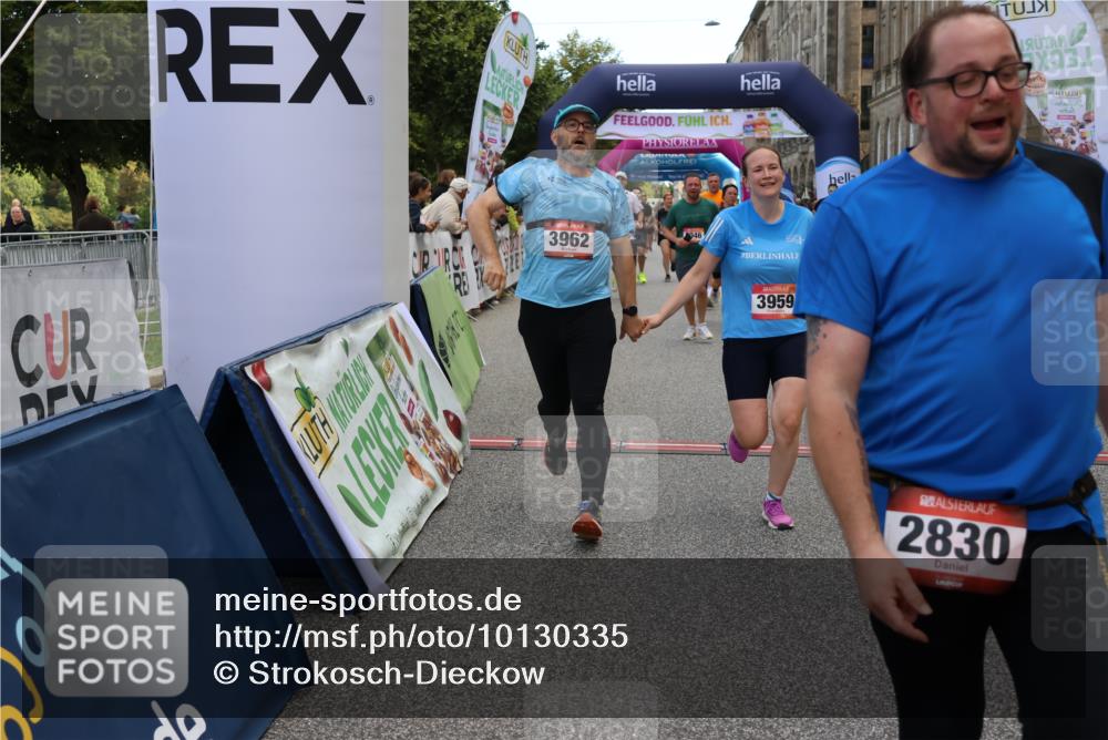 06.09.2026 - CURREX Alsterlauf Strokosch-Dieckow http://msf.ph/oto/10130335 06.09.2026 10:04:21 Ziel 2025, 2437, 2830, 3711, 3959, 3962, 4119, 4131, 4288, 4630, 4812, 5046, 5674, 5713, 6193 meine-sportfotos.de
