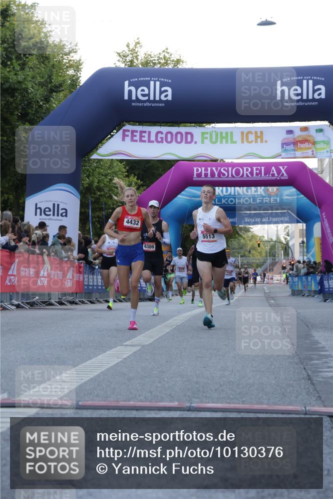 06.09.2026 - CURREX Alsterlauf Yannick Fuchs http://msf.ph/oto/10130376 06.09.2026 09:38:12 Ziel 2562, 3866, 4176, 4432, 5513, 5658, 6003, 6309 meine-sportfotos.de