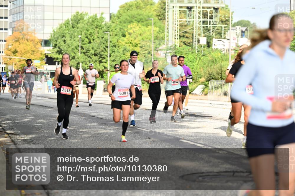 06.09.2026 - CURREX Alsterlauf Dr. Thomas Lammeyer http://msf.ph/oto/10130380 06.09.2026 09:52:43 Laufen 4111, 2516, 6301, 4809, 4262, 631 meine-sportfotos.de