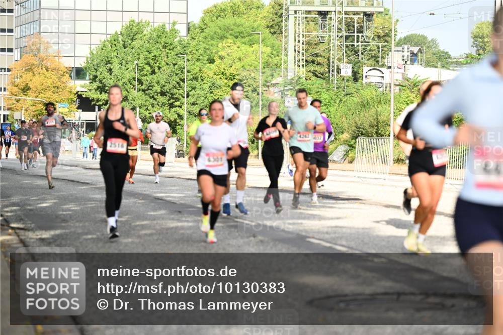 06.09.2026 - CURREX Alsterlauf Dr. Thomas Lammeyer http://msf.ph/oto/10130383 06.09.2026 09:52:43 Laufen 4111, 2516, 301, 4267, 232, 287 meine-sportfotos.de