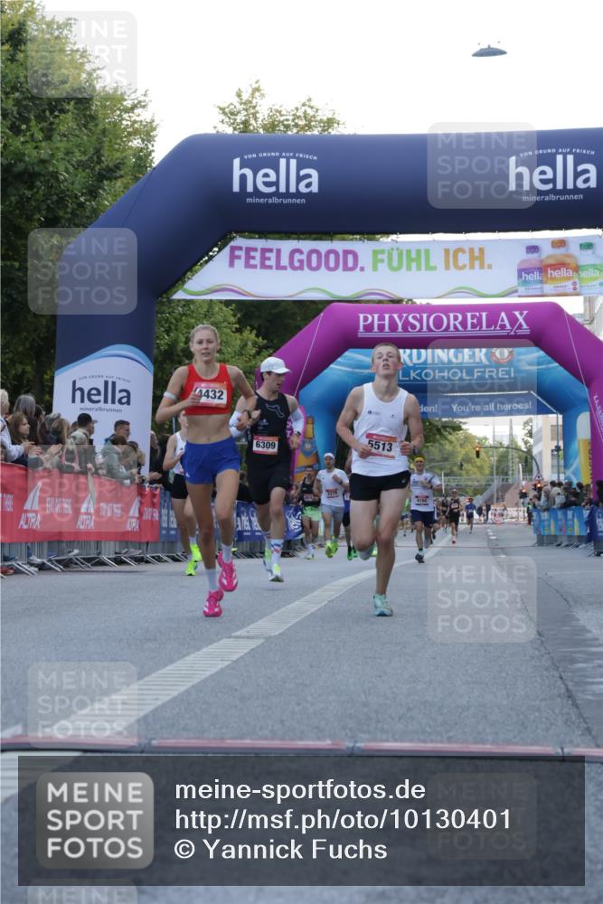 06.09.2026 - CURREX Alsterlauf Yannick Fuchs http://msf.ph/oto/10130401 06.09.2026 09:38:12 Ziel 2562, 3866, 4176, 4432, 5513, 5658, 6003, 6309 meine-sportfotos.de