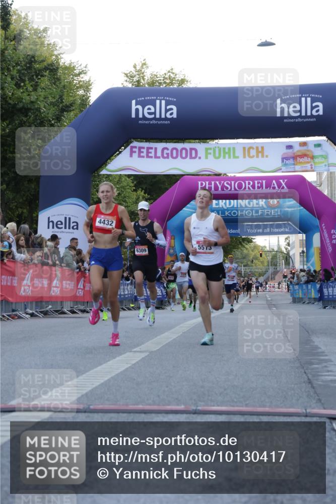 06.09.2026 - CURREX Alsterlauf Yannick Fuchs http://msf.ph/oto/10130417 06.09.2026 09:38:12 Ziel 2562, 3866, 4176, 4432, 5513, 5658, 6003, 6309 meine-sportfotos.de