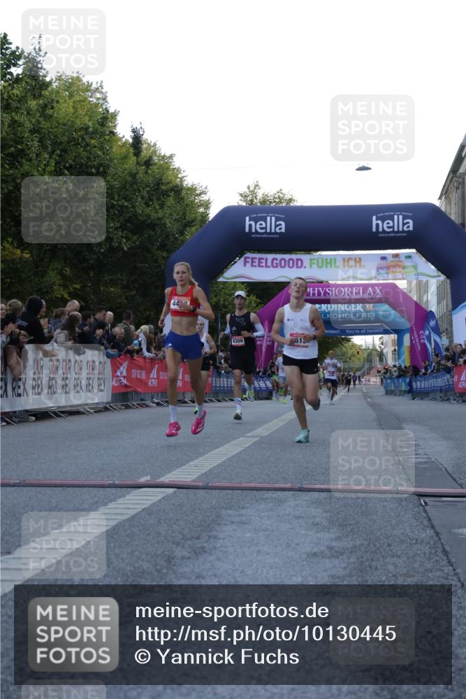 06.09.2026 - CURREX Alsterlauf Yannick Fuchs http://msf.ph/oto/10130445 06.09.2026 09:38:13 Ziel 3866, 4176, 4432, 5513, 5658, 6003, 6309, 8024 meine-sportfotos.de