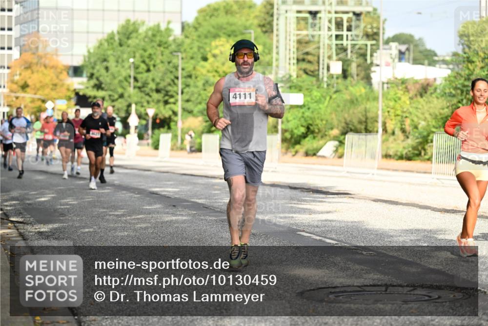 06.09.2026 - CURREX Alsterlauf Dr. Thomas Lammeyer http://msf.ph/oto/10130459 06.09.2026 09:52:50 Laufen 4111, 09 meine-sportfotos.de