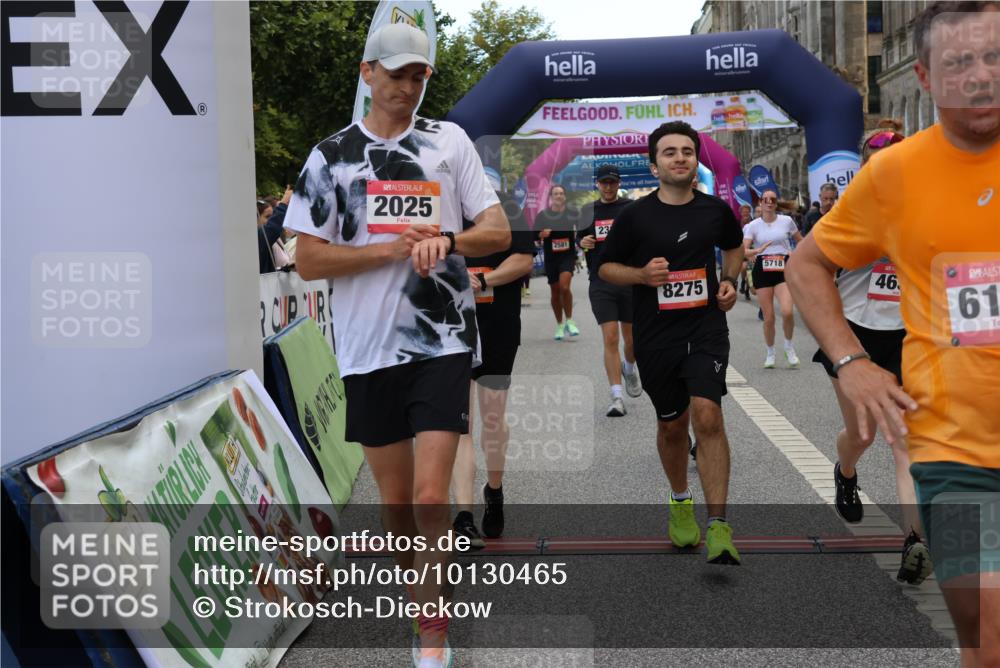 06.09.2026 - CURREX Alsterlauf Strokosch-Dieckow http://msf.ph/oto/10130465 06.09.2026 10:04:26 Ziel 2025, 2303, 2437, 2581, 3435, 3696, 3711, 3959, 3962, 4131, 4179, 4376, 4630, 4768, 4812, 5046, 5718, 5816, 6193 meine-sportfotos.de