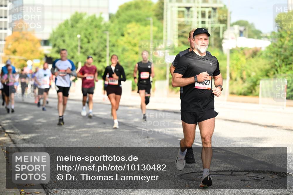 06.09.2026 - CURREX Alsterlauf Dr. Thomas Lammeyer http://msf.ph/oto/10130482 06.09.2026 09:52:56 Laufen 027 meine-sportfotos.de