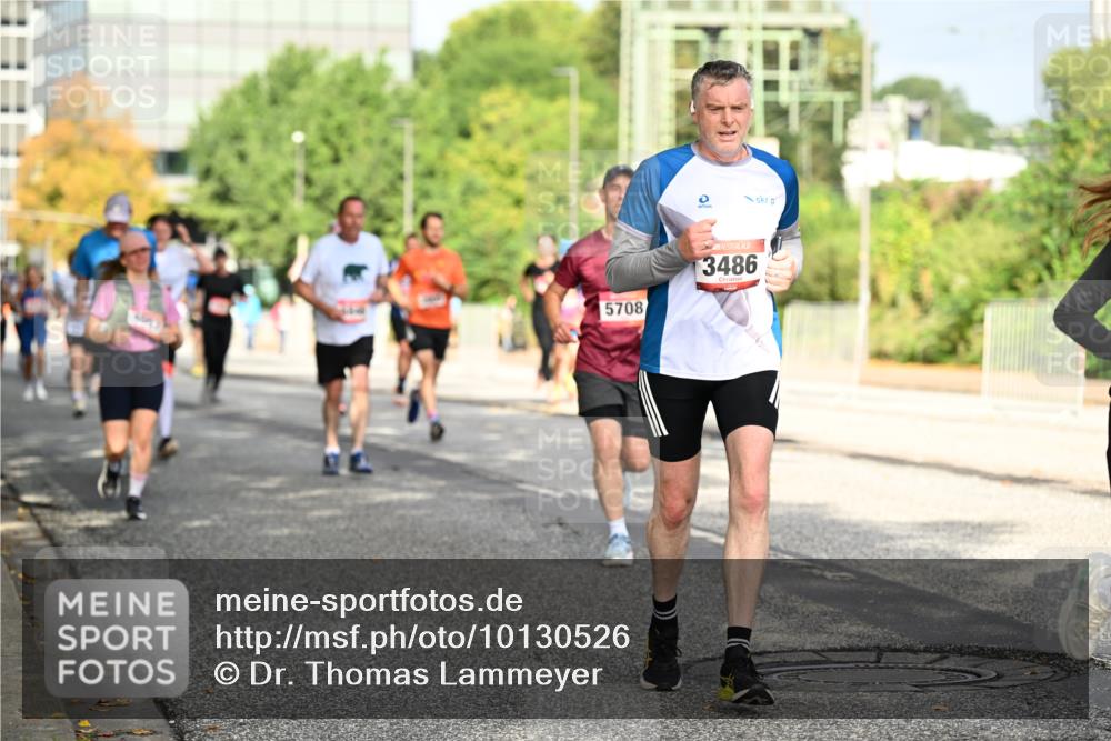 06.09.2026 - CURREX Alsterlauf Dr. Thomas Lammeyer http://msf.ph/oto/10130526 06.09.2026 09:53:00 Laufen 5708, 3486 meine-sportfotos.de