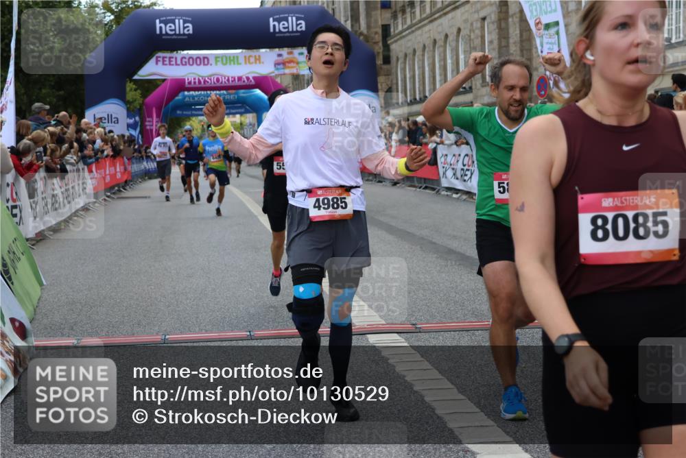 06.09.2026 - CURREX Alsterlauf Strokosch-Dieckow http://msf.ph/oto/10130529 06.09.2026 09:51:40 Ziel 2023, 2542, 3733, 4210, 4427, 4729, 4985, 4987, 5230, 5525, 5596, 5814, 5847, 6405, 6411, 6453, 8085, 8332 meine-sportfotos.de