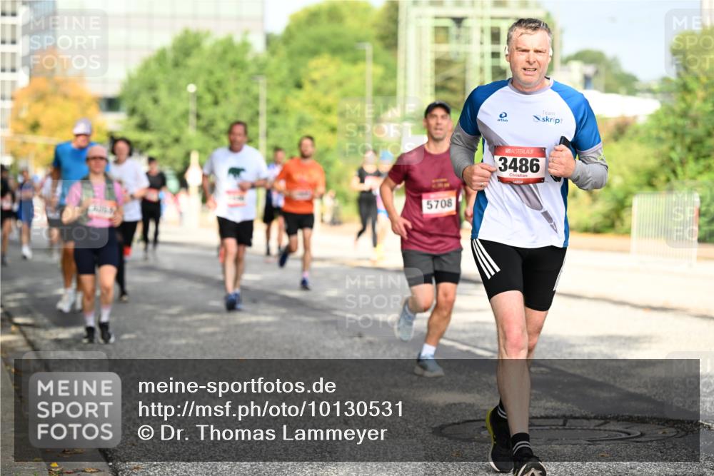 06.09.2026 - CURREX Alsterlauf Dr. Thomas Lammeyer http://msf.ph/oto/10130531 06.09.2026 09:53:01 Laufen 5708, 3486 meine-sportfotos.de